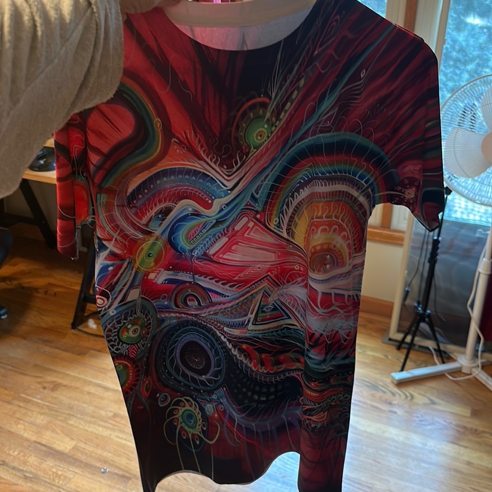 3 threyda shirts